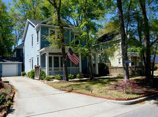 1510 E Lake Shore Dr, Wilmington, NC 28401