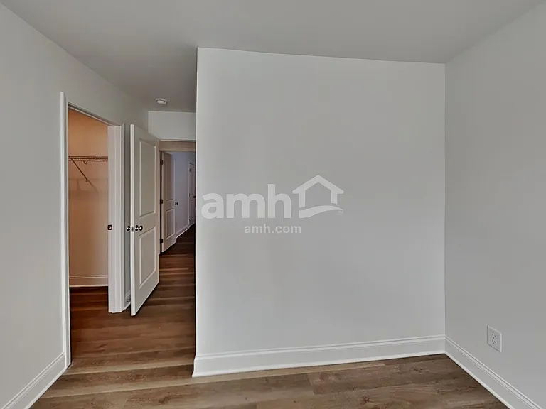 1032 Highland Walk — Photo 22