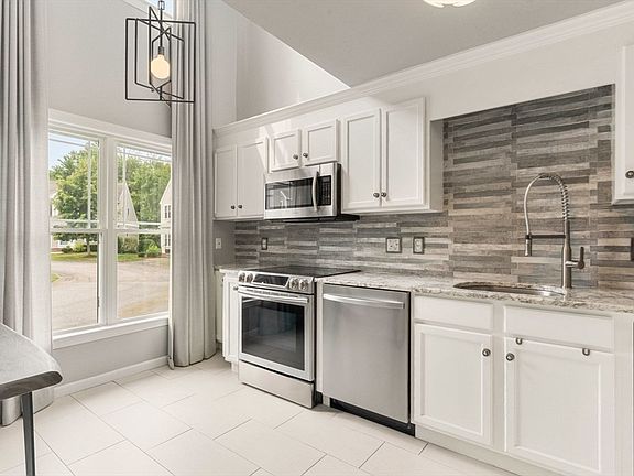 2nd image of 33 Barker Square Dr