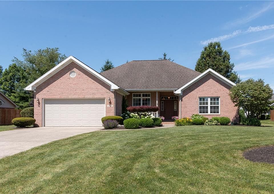 1st image of 805 Evergreen Way
