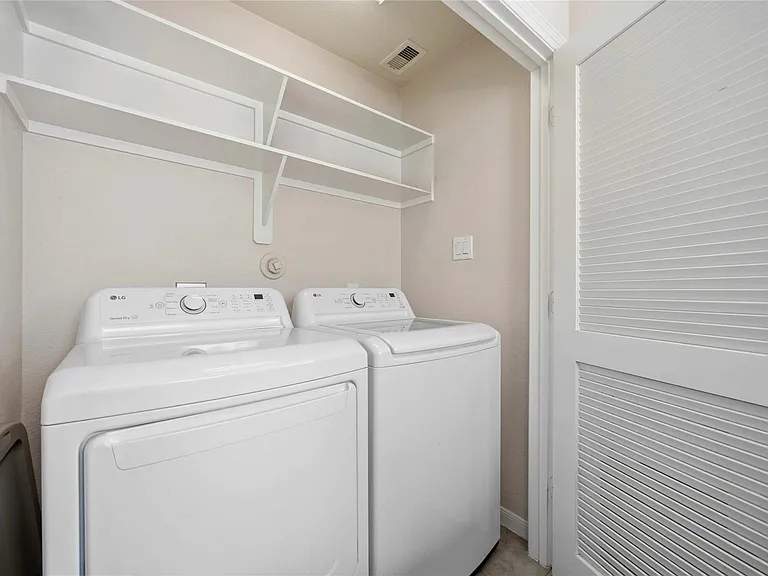 10702 Clearview Villa Pl — Photo 7