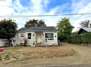 1728 NW Crouch St, Roseburg, OR 97471