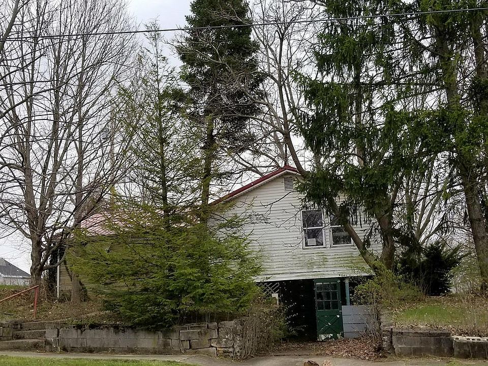 1st image of 336 E St S