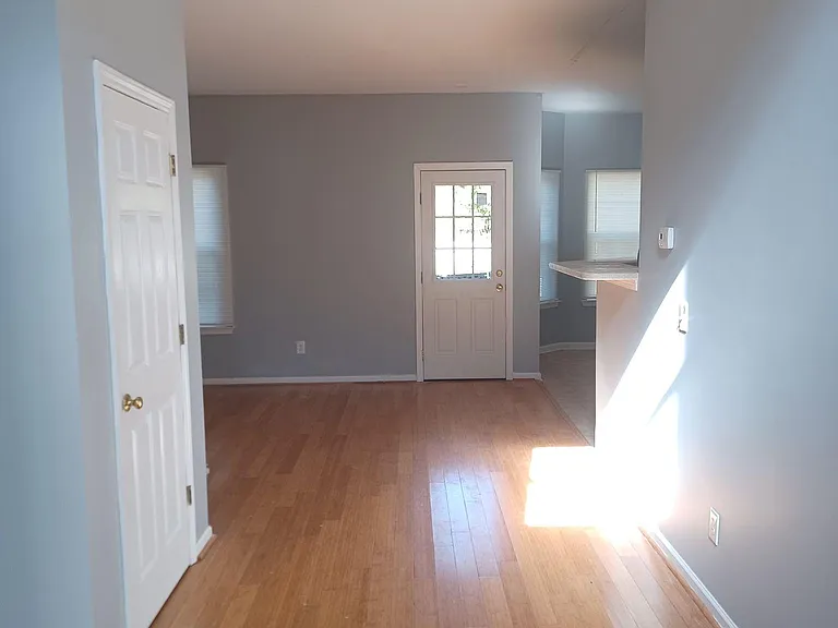108 Adlett Ln — Photo 4