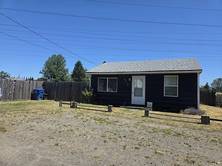 6414 30th Ave S — Photo 1