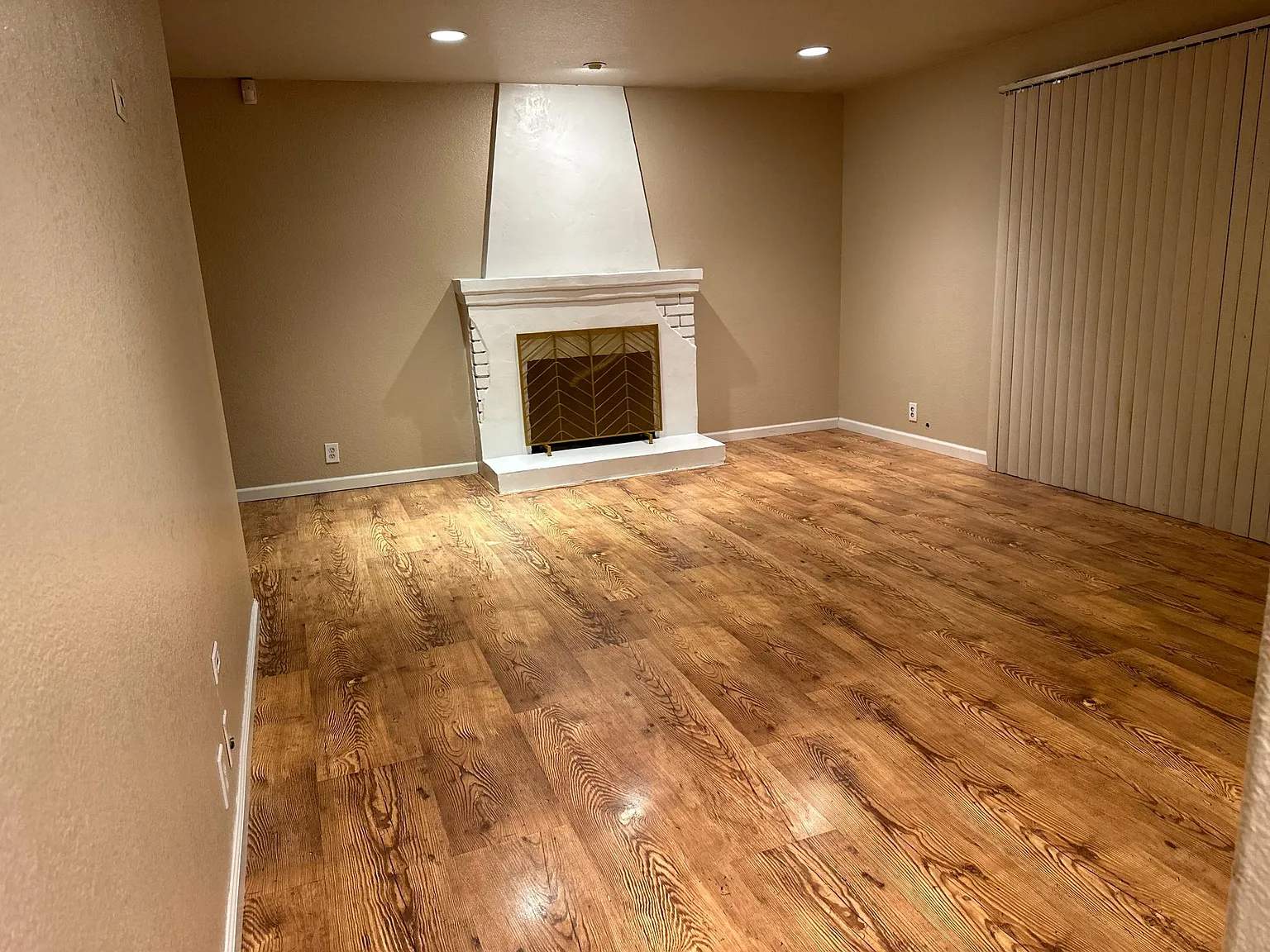 3 bed, 1200 sqft, $2,840 — Photo 3