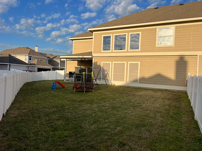 10215 Waterbury Dr — Photo 91