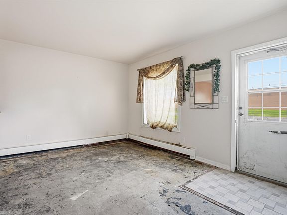 2nd image of 2717 Normandy Rd