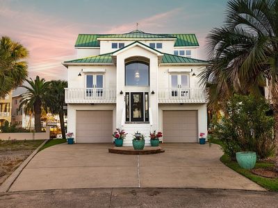 443 Island Way, Port Arthur, TX, 77640