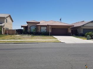 337 Quail Run Dr, El Centro, CA 92243