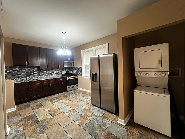735 N Hamlin Ave #1 — Photo 16