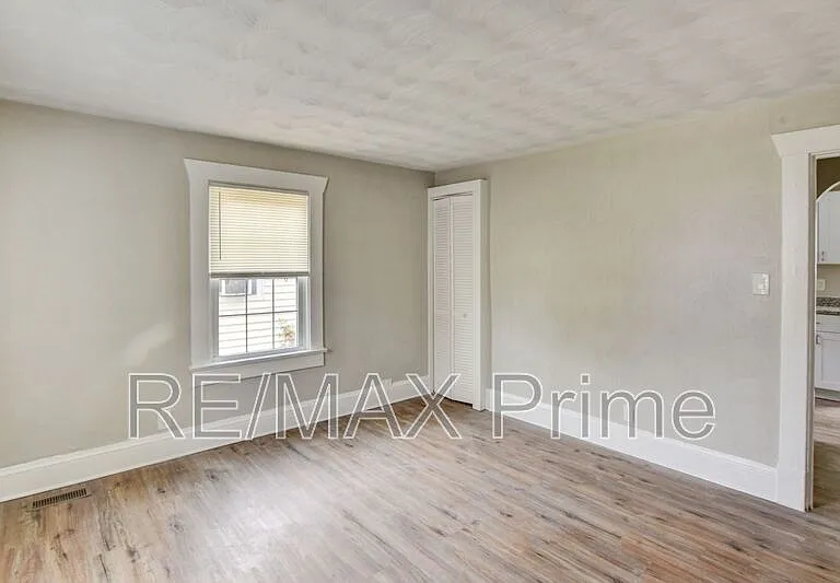 1135 Jackson Ave #1 — Photo 10