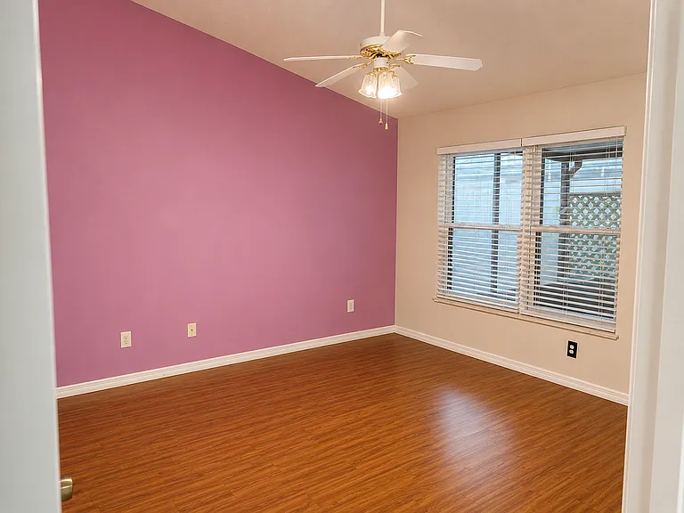 1128 Bloom Hill Ave — Photo 7