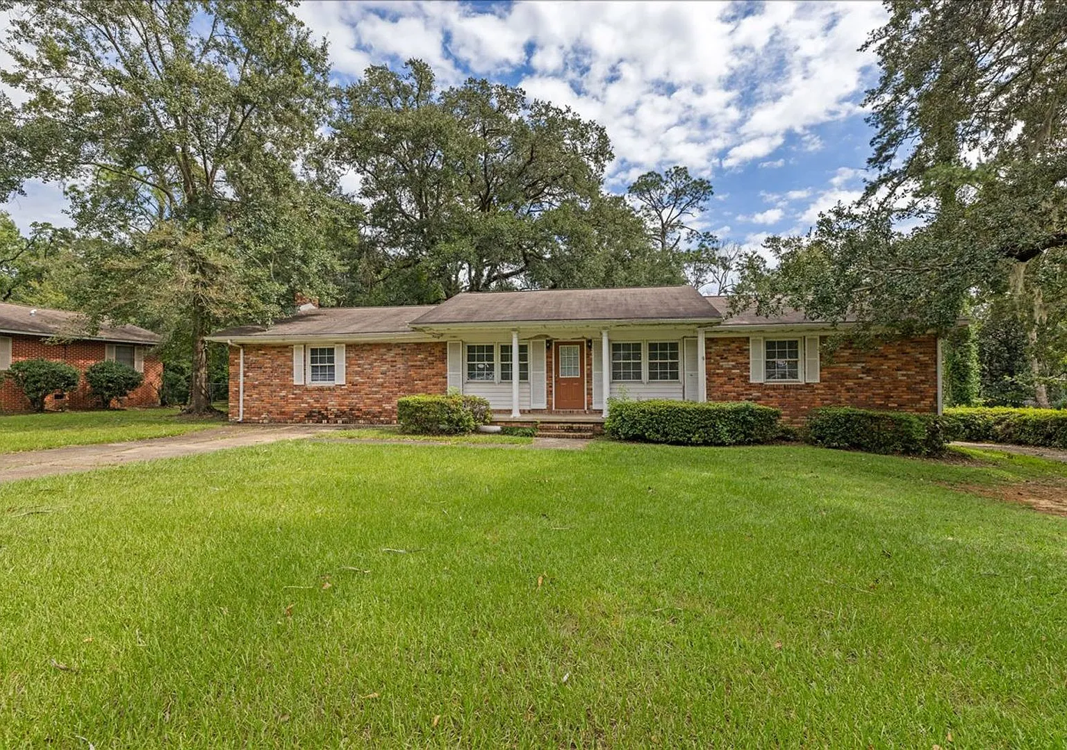 Beautiful 4 bedroom home near FSU — Photo 2