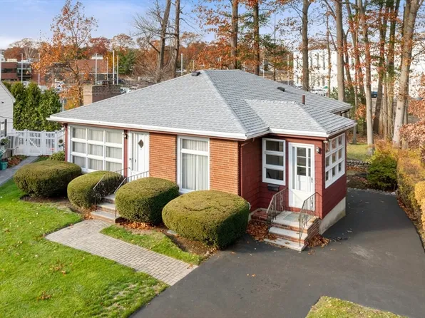 45 Anchor Rd, Lynn, MA 01904