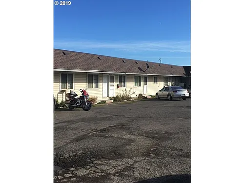 23475 Highway 99 E Photo 1