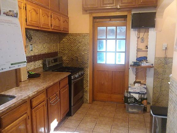 4th image of 13449 Francis Lewis Blvd