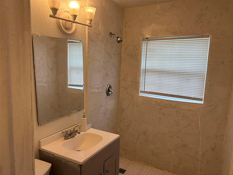 6709 Kassarine Pass — Photo 7
