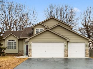 9749 Hames Ct S, Cottage Grove, MN 55016