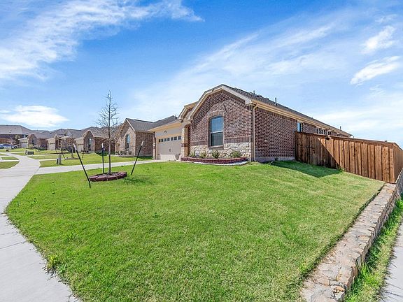 2nd image of 1321 Lazy Grove Dr