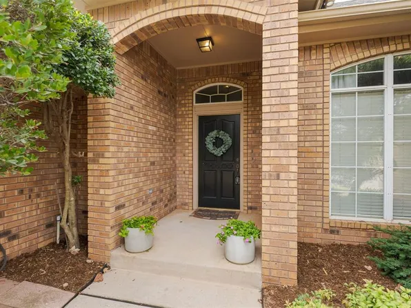 1112 Copperfield Dr, Edmond, OK 73003