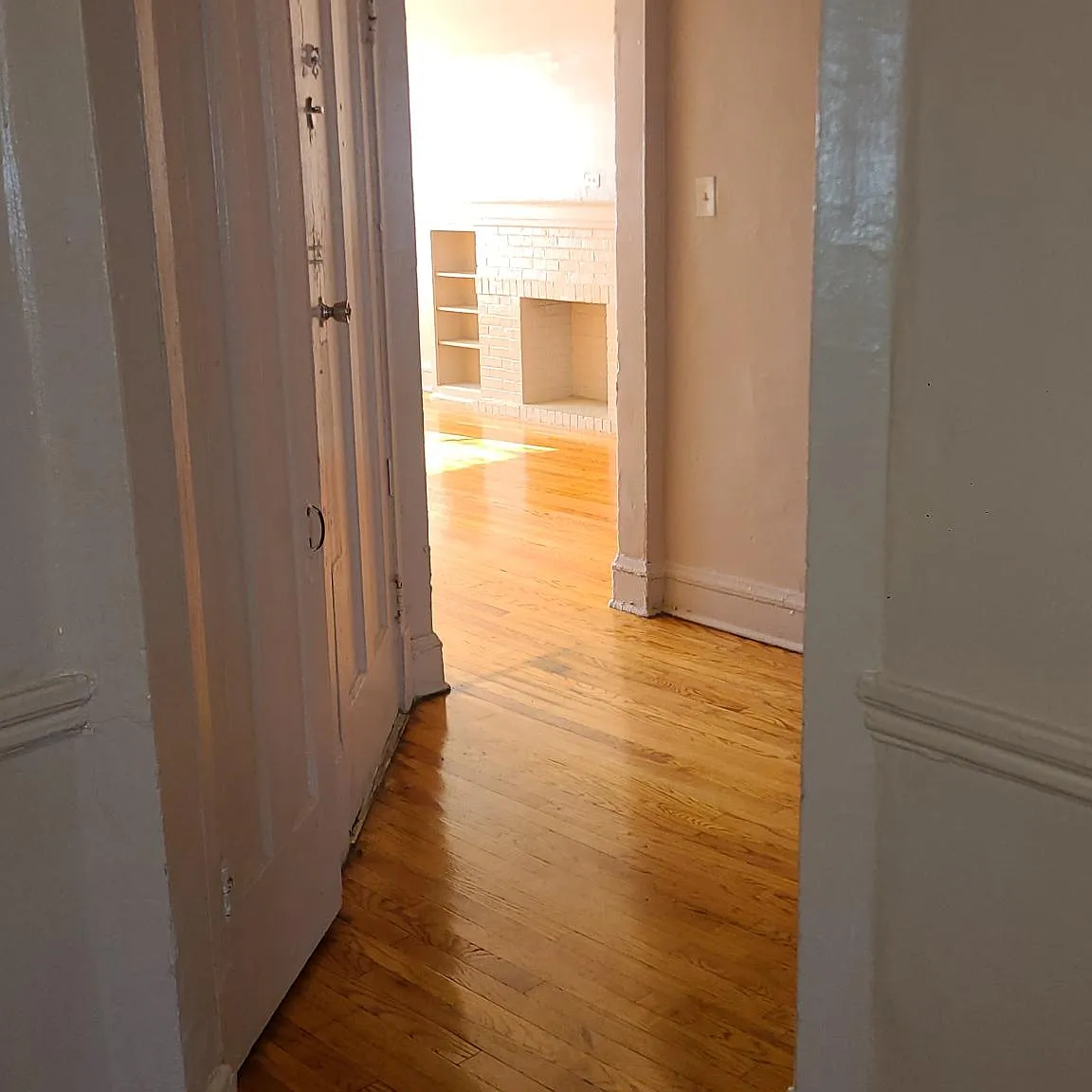 1 bed, 1100 sqft, $1,100 — Photo 1
