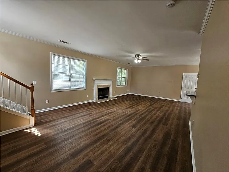 3202 Heritage Walk Ln — Photo 3