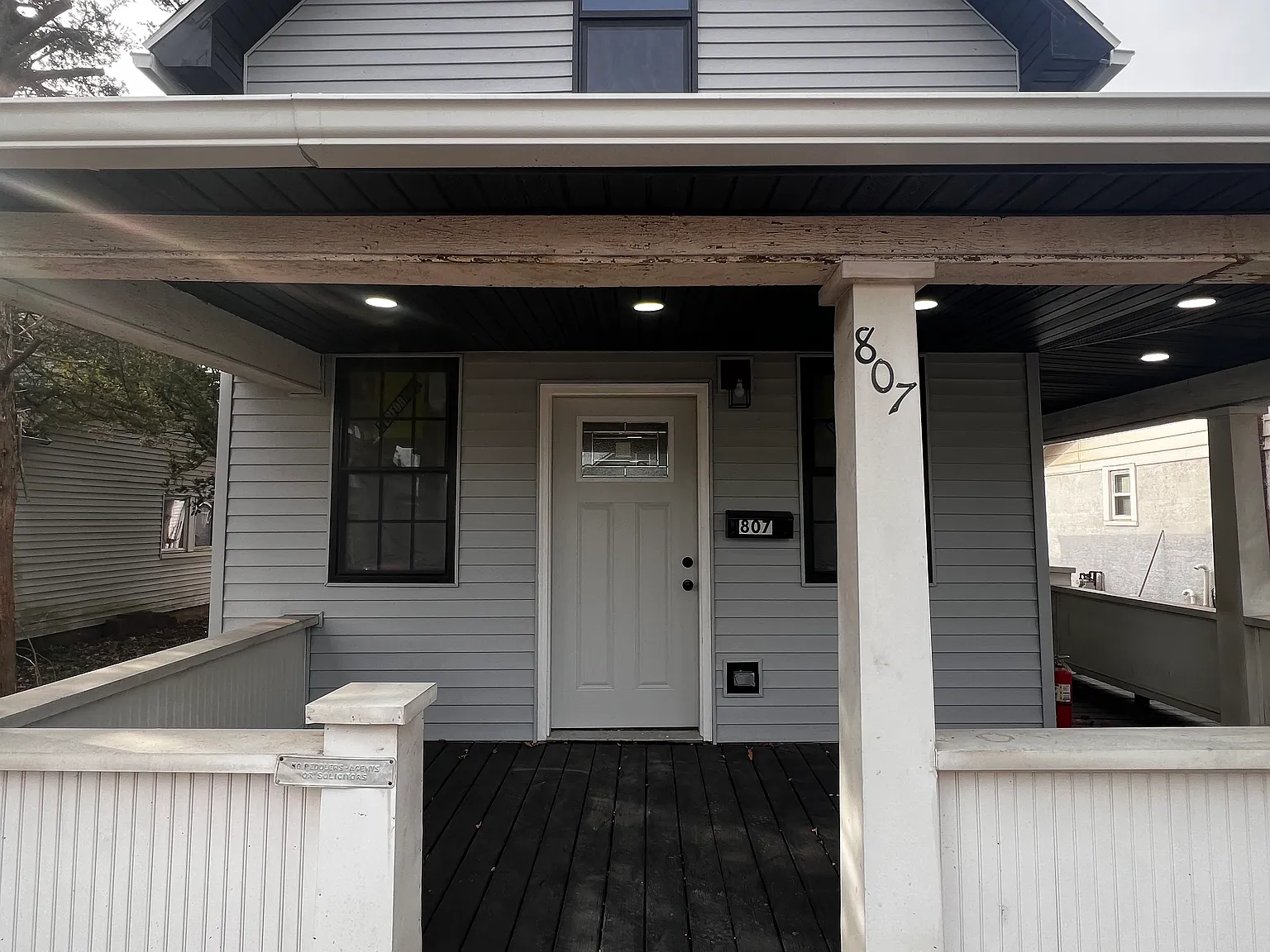 807 S 8th St — Photo 3