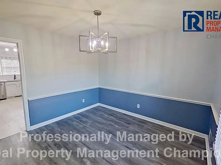 639 N College Rd — Photo 8