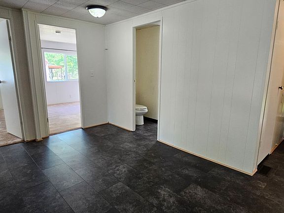 2nd image of 1824 Russell Rd