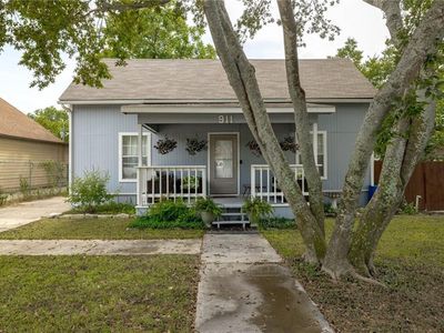 911 W 3rd St, Taylor, TX, 76574