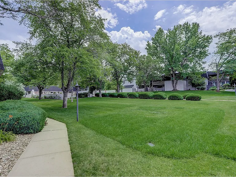 3528 S Ivanhoe St — Photo 31