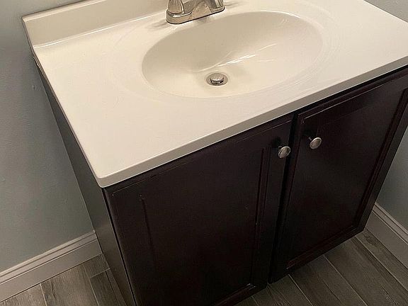 4th image of 1007 Lowber Dr