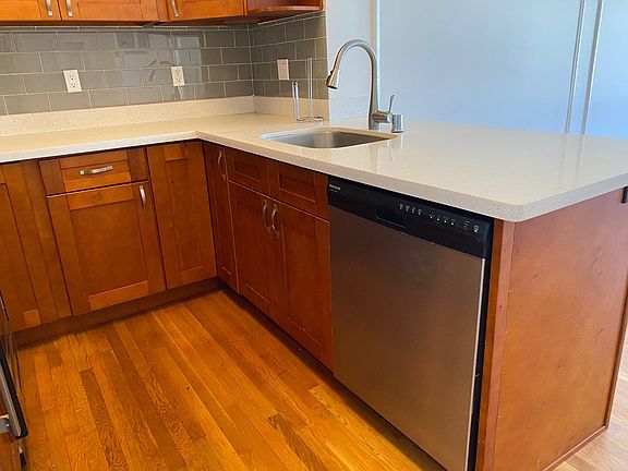 3rd image of 1345 Clement St APT 302