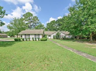 1901 Azure Dr, Dothan, AL 36303