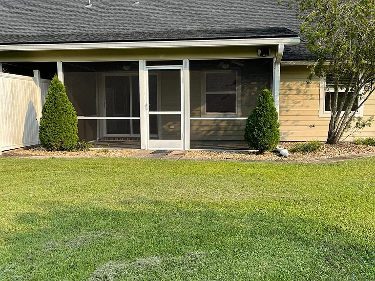 315 Gary Cir — Photo 16
