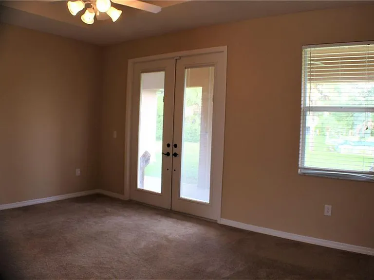 368 Eppinger Dr — Photo 8