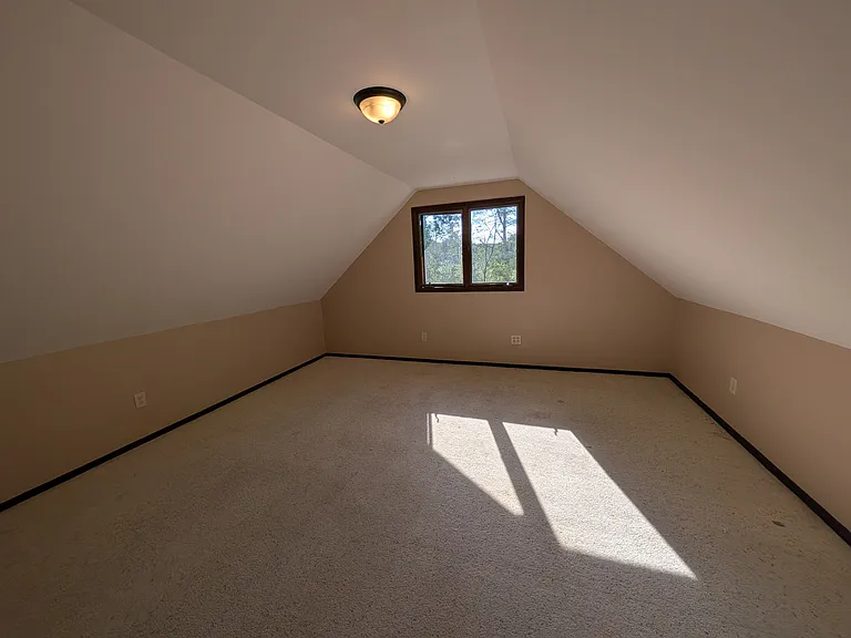 2226 Timber Trl NE — Photo 8