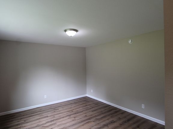 2nd image of 3820 Montview Dr