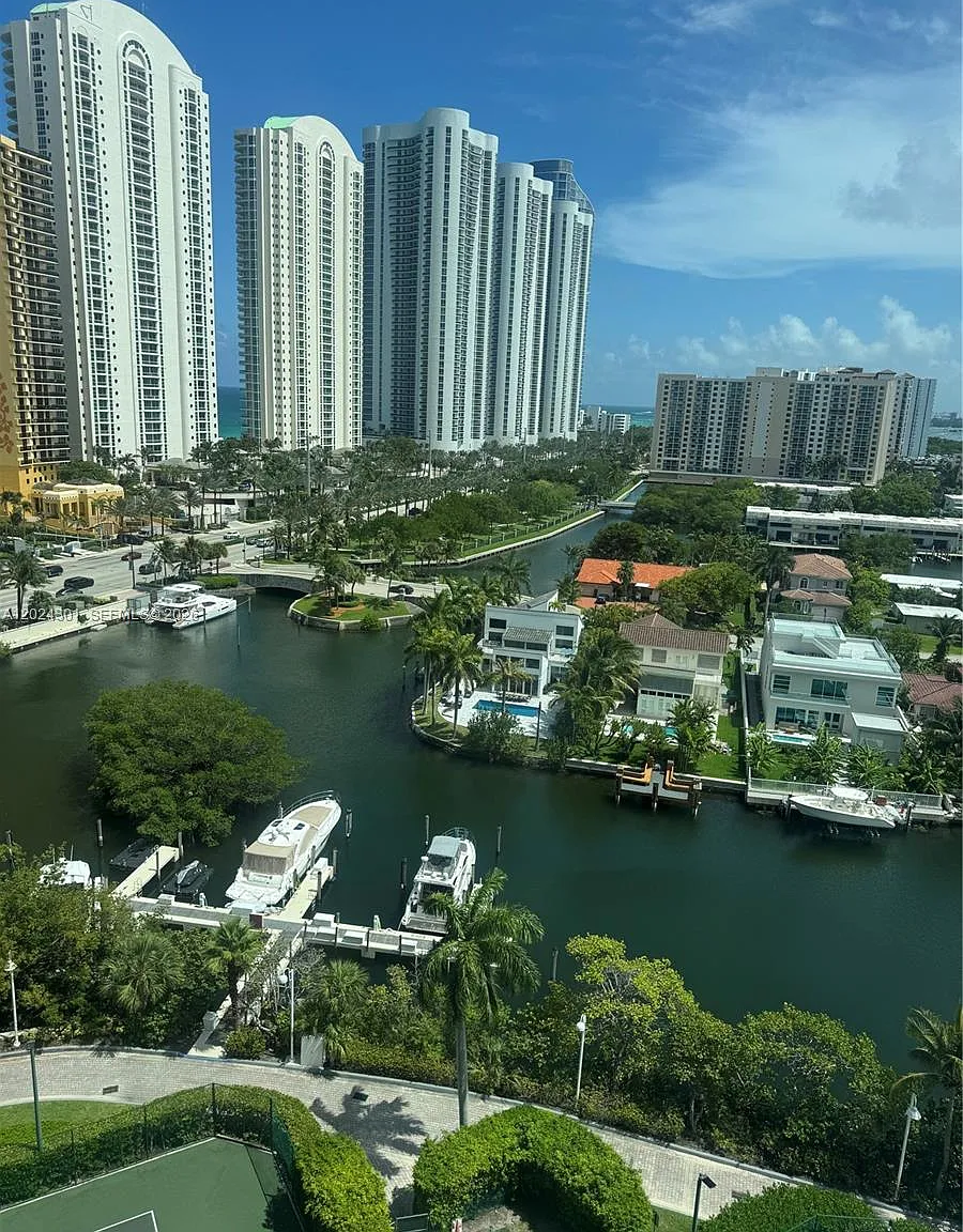 2 bed, 2.0 bath, 1530 sqft, $4,750 — Photo 1
