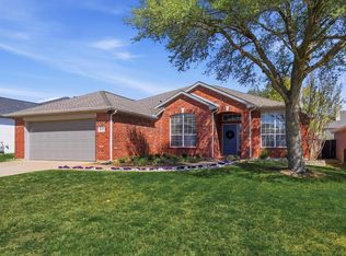 1635 Nightingale Ln, Corinth, TX 76210