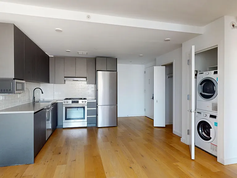 14474 Northern Blvd #7T — Photo 7