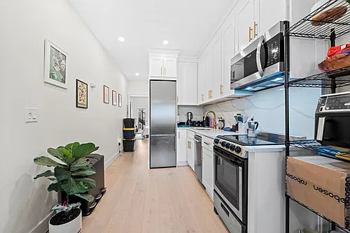 310 Madison St #3R Photo 1