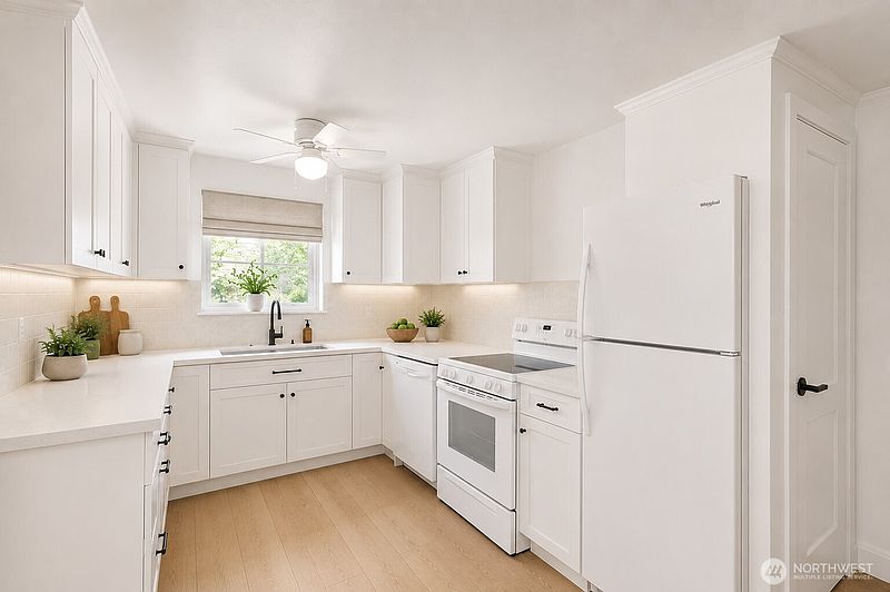 3rd image of 3033 31st Avenue W