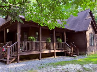 422 Red Oak Rd, Fayetteville, WV 25840