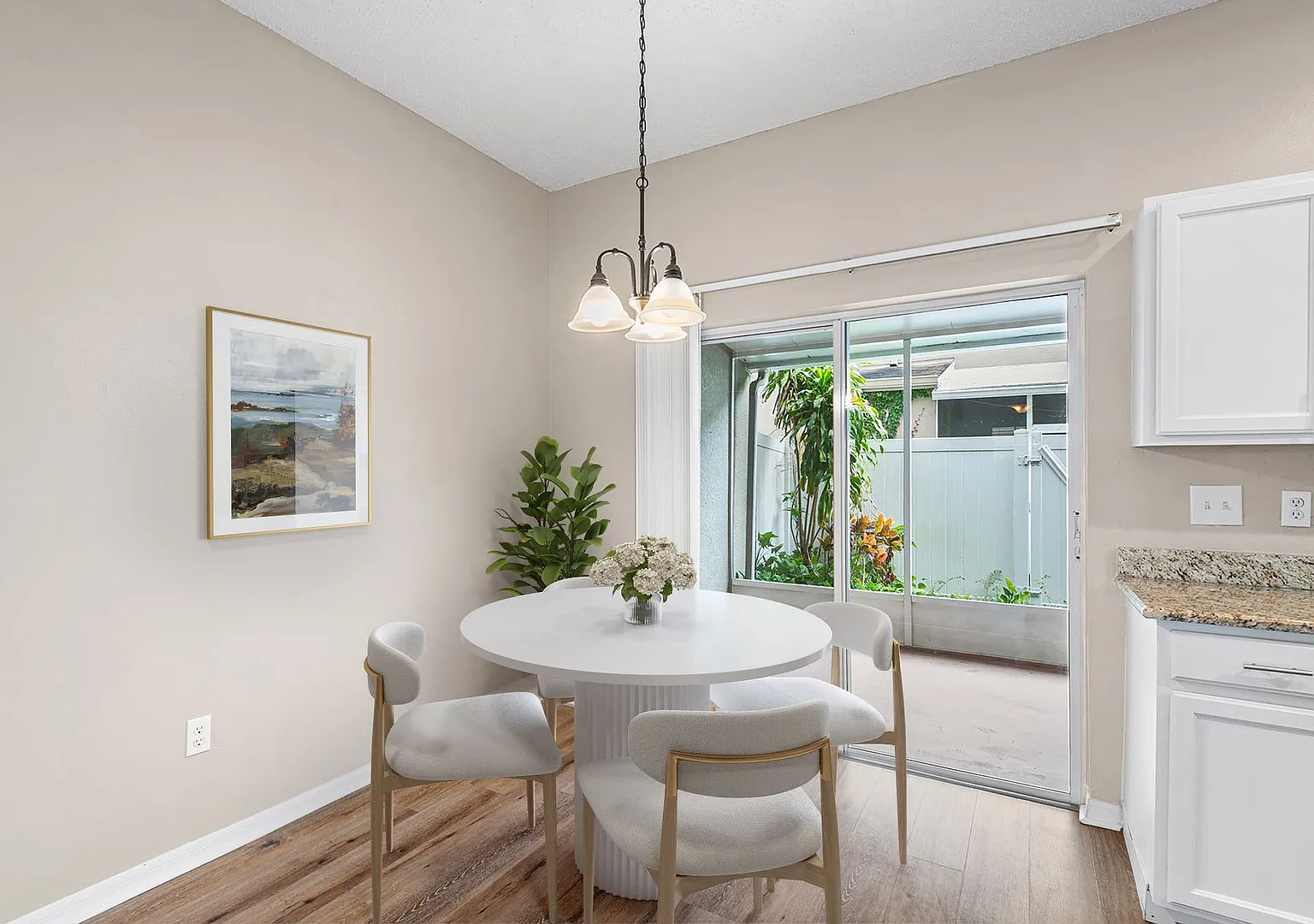 Tampa Townhome In Gated Community! — Photo 3