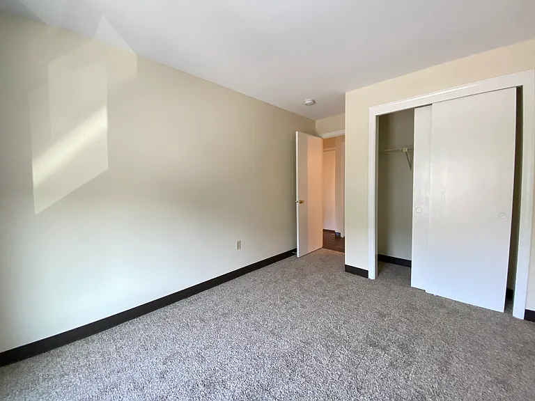 Sunset Ridge Apartments — Photo 51