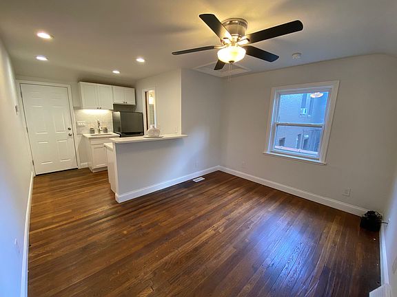 4th image of 225 King Ave APT D