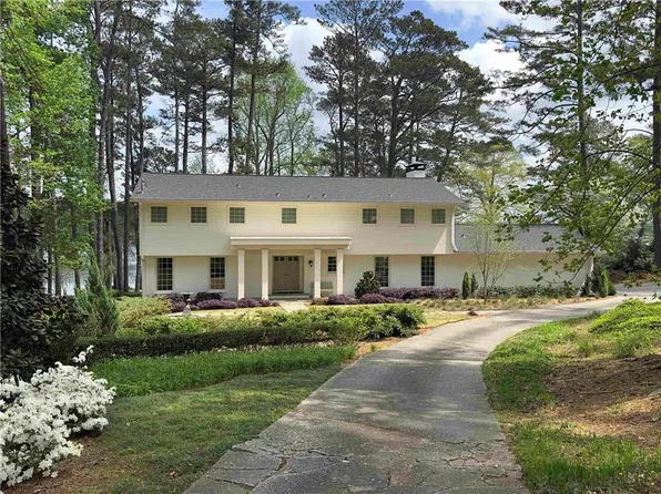 3006 Emerald Dr, Jonesboro, GA 30236