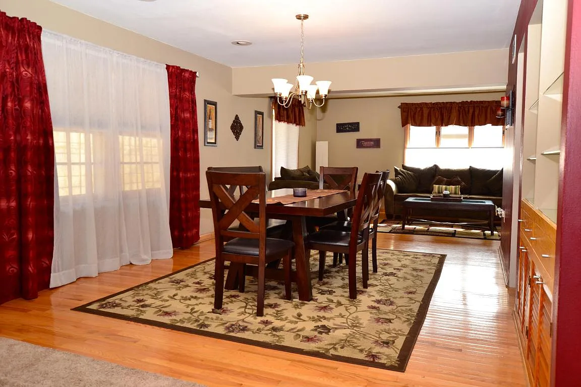 5035 W Jerelyn Pl photo 1